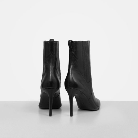 Designer Leather Heeled Ankle Boots - Picture 2 of 8